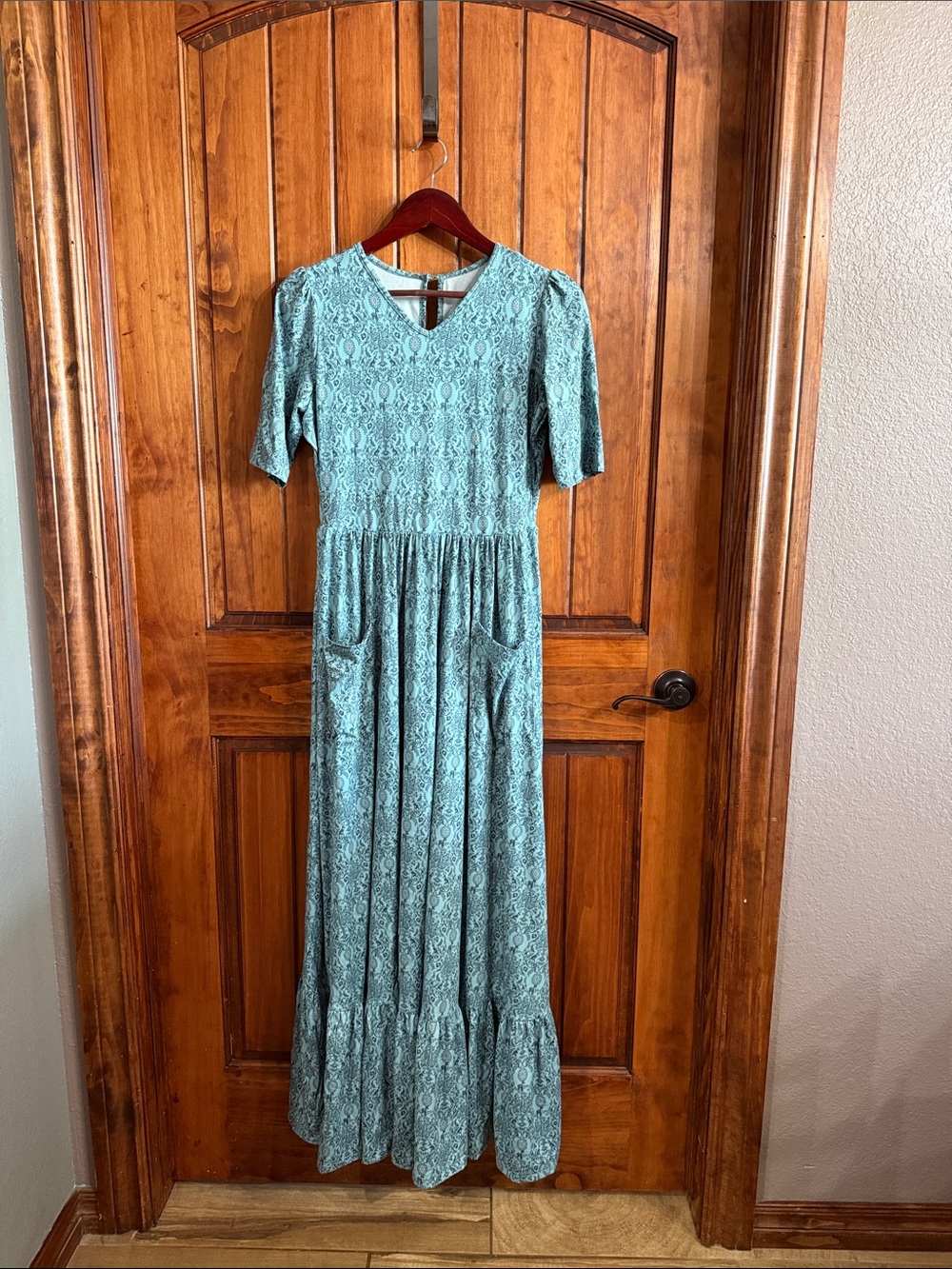 Lace V-Neck Maxi Dress in Teal with Pockets